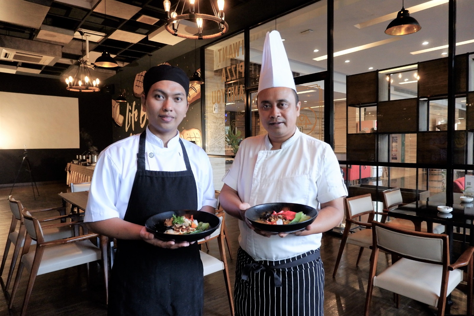 Menikmati Keakraban Malam Imlek Bersama Keluarga Di Rooftop Aston Inn Pandanaran Semarang